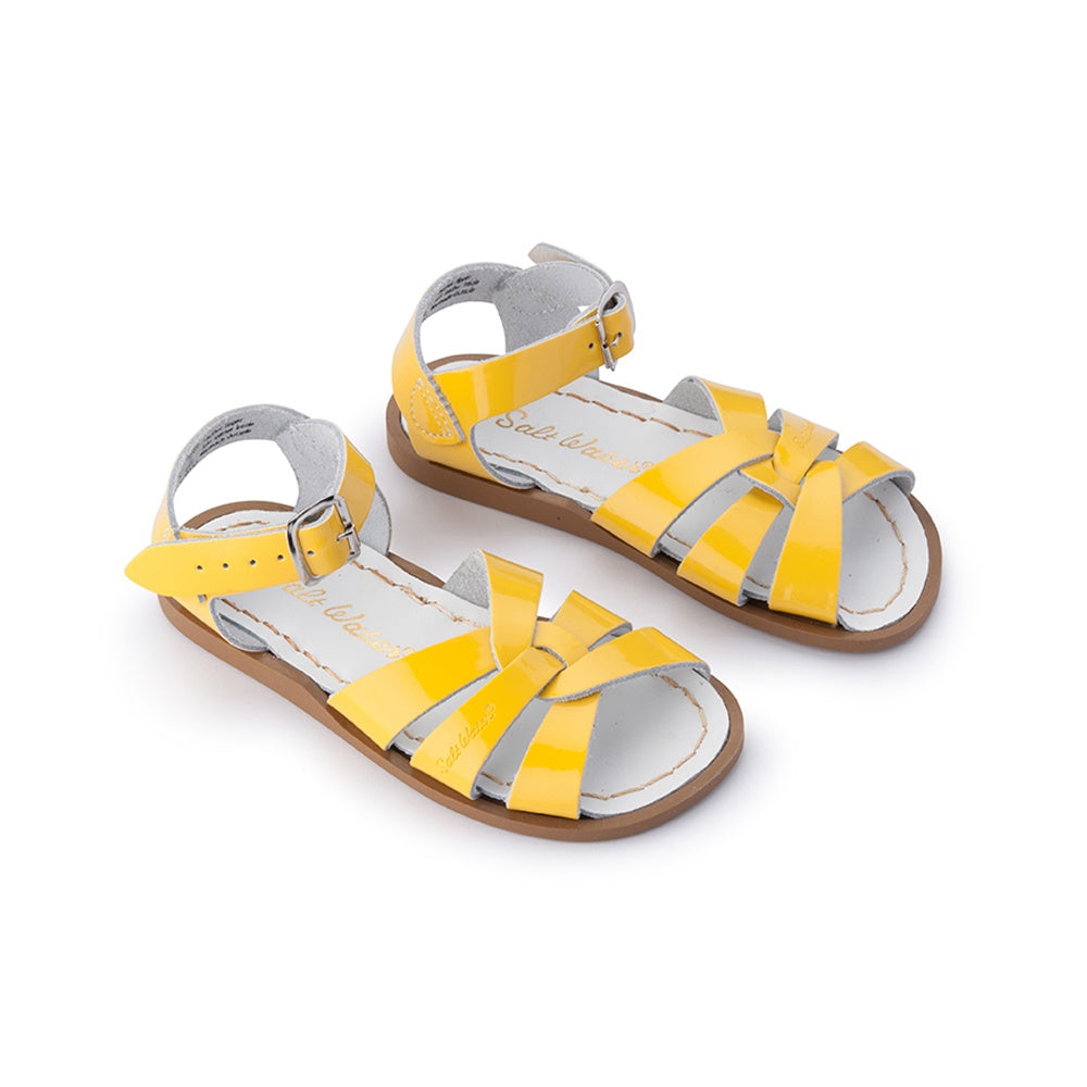 Salt water sandals size 4 sales