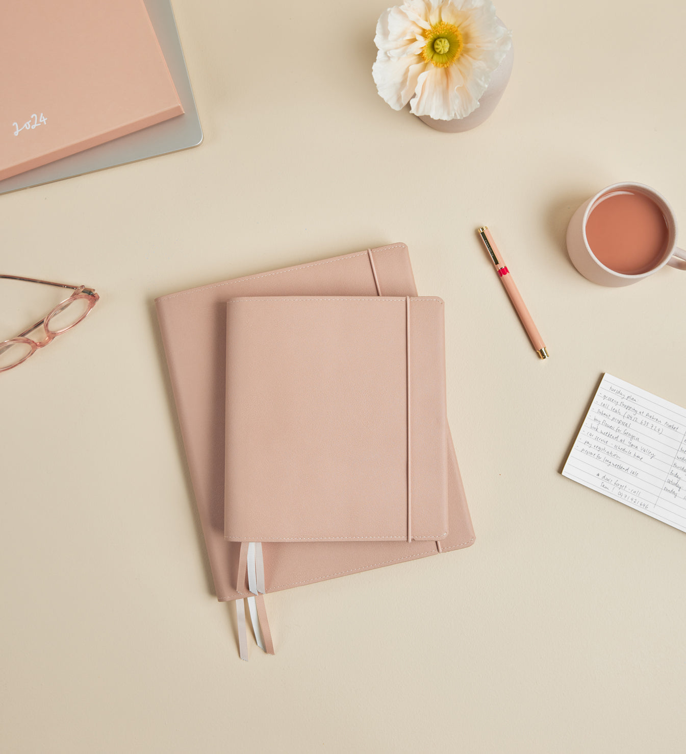 Compendium | Signature | Amore
