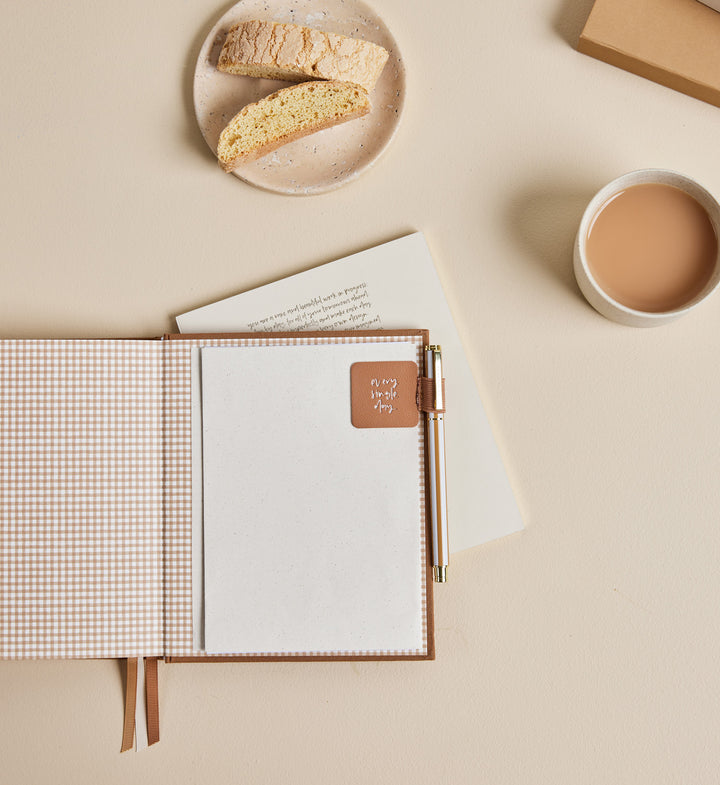 Emma Kate Co. 2024 Planner | Signature | Horizontal Weekly | Biscotti