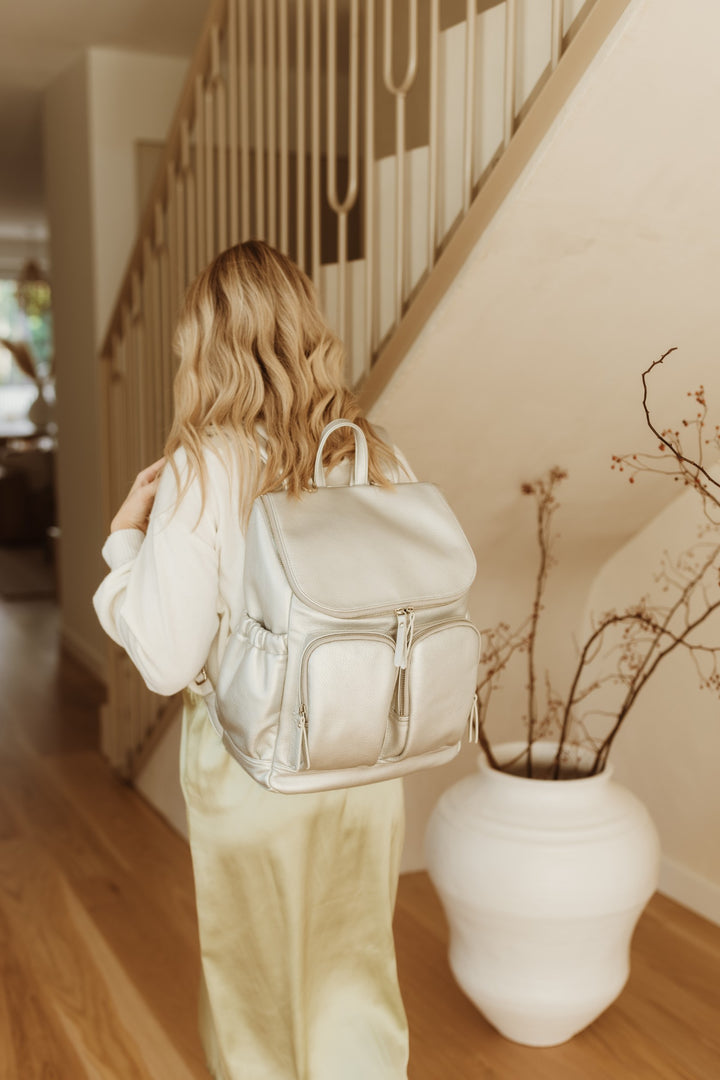 OiOi Nappy Backpack - Silver Dimple