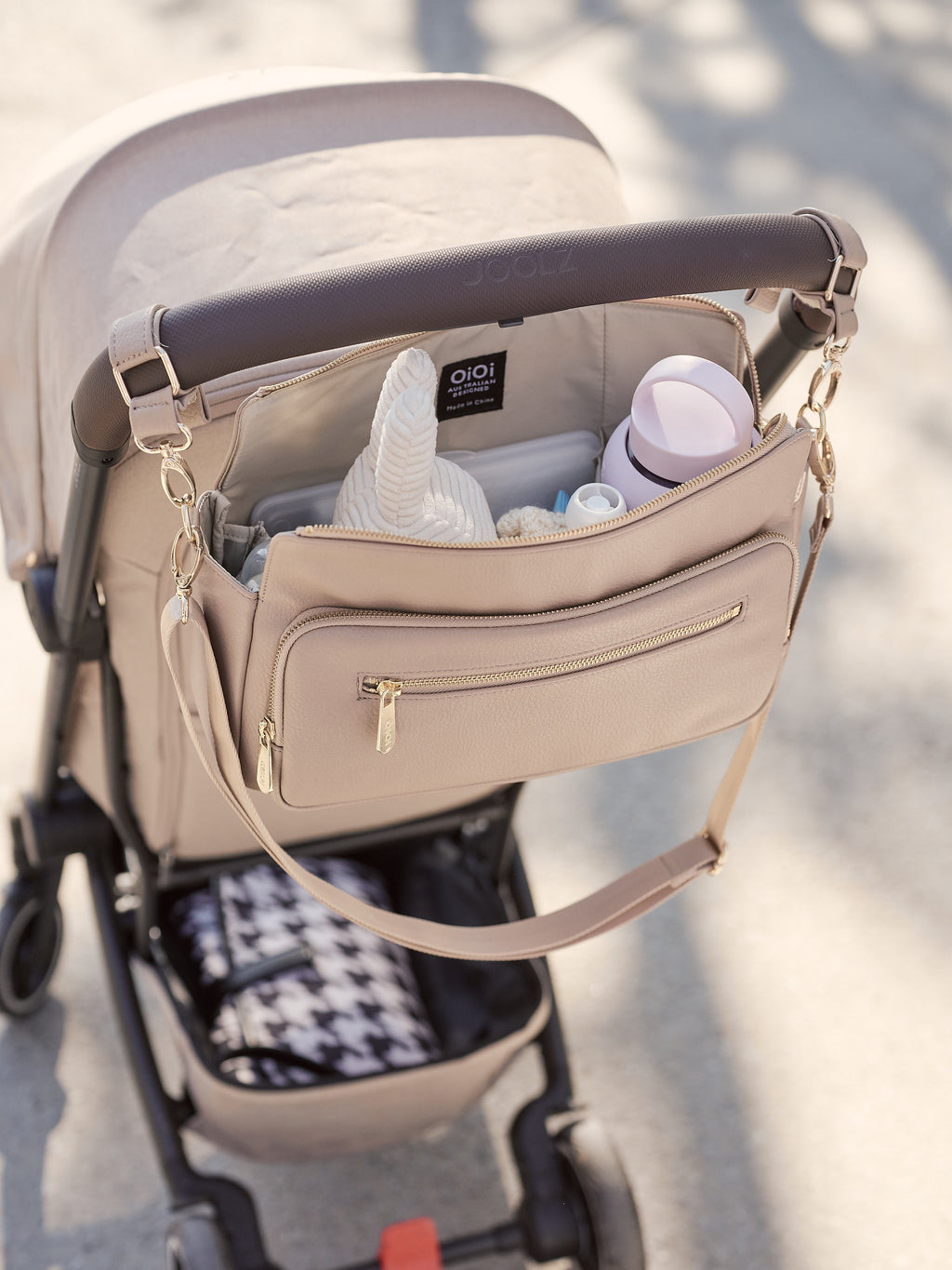 OiOi Multitasker Stroller Organiser - Oat