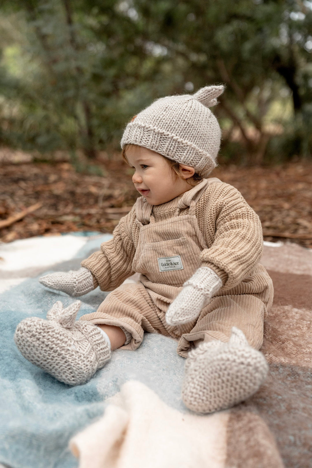 Acorn Cottontail Booties - Oatmeal