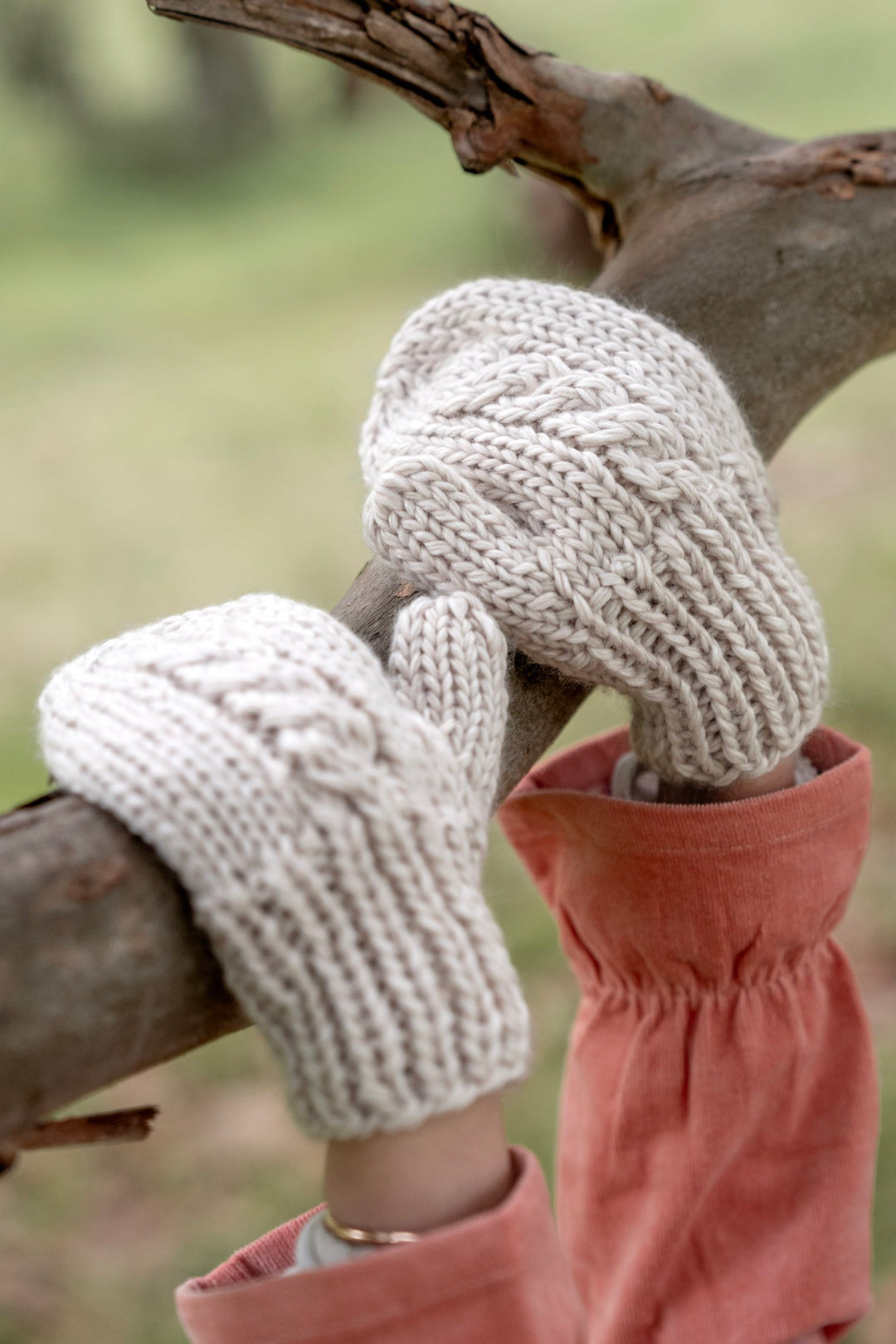 Acorn Free Spirit Mittens - Natural