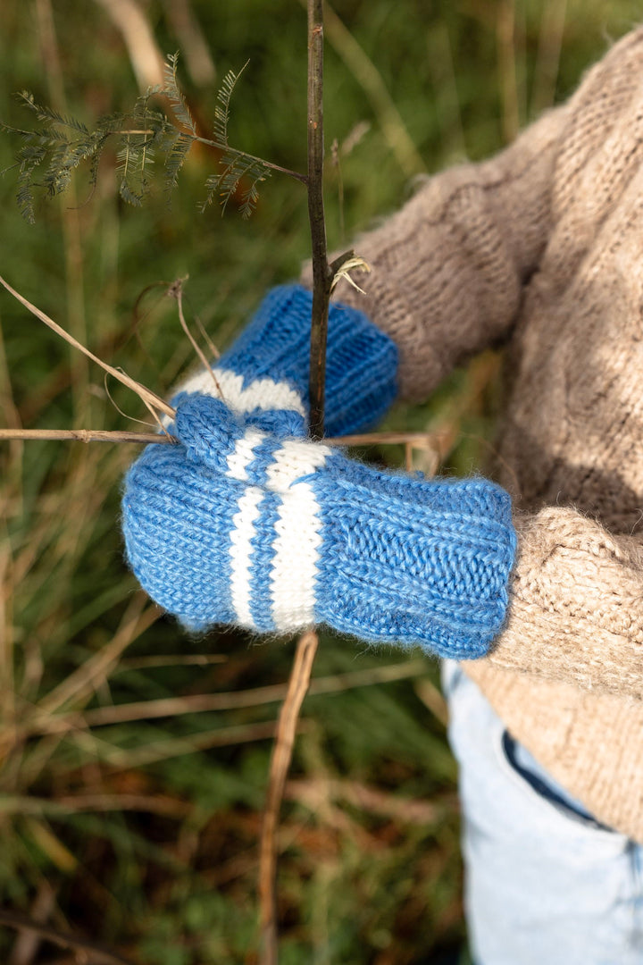 Acorn 80s Mittens - Blue