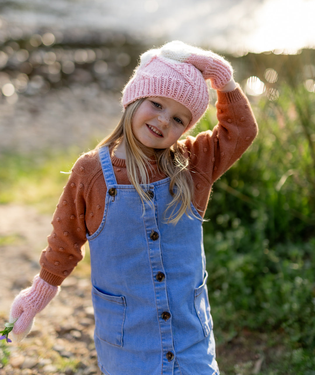 Acorn Mountain Top Beanie Pink