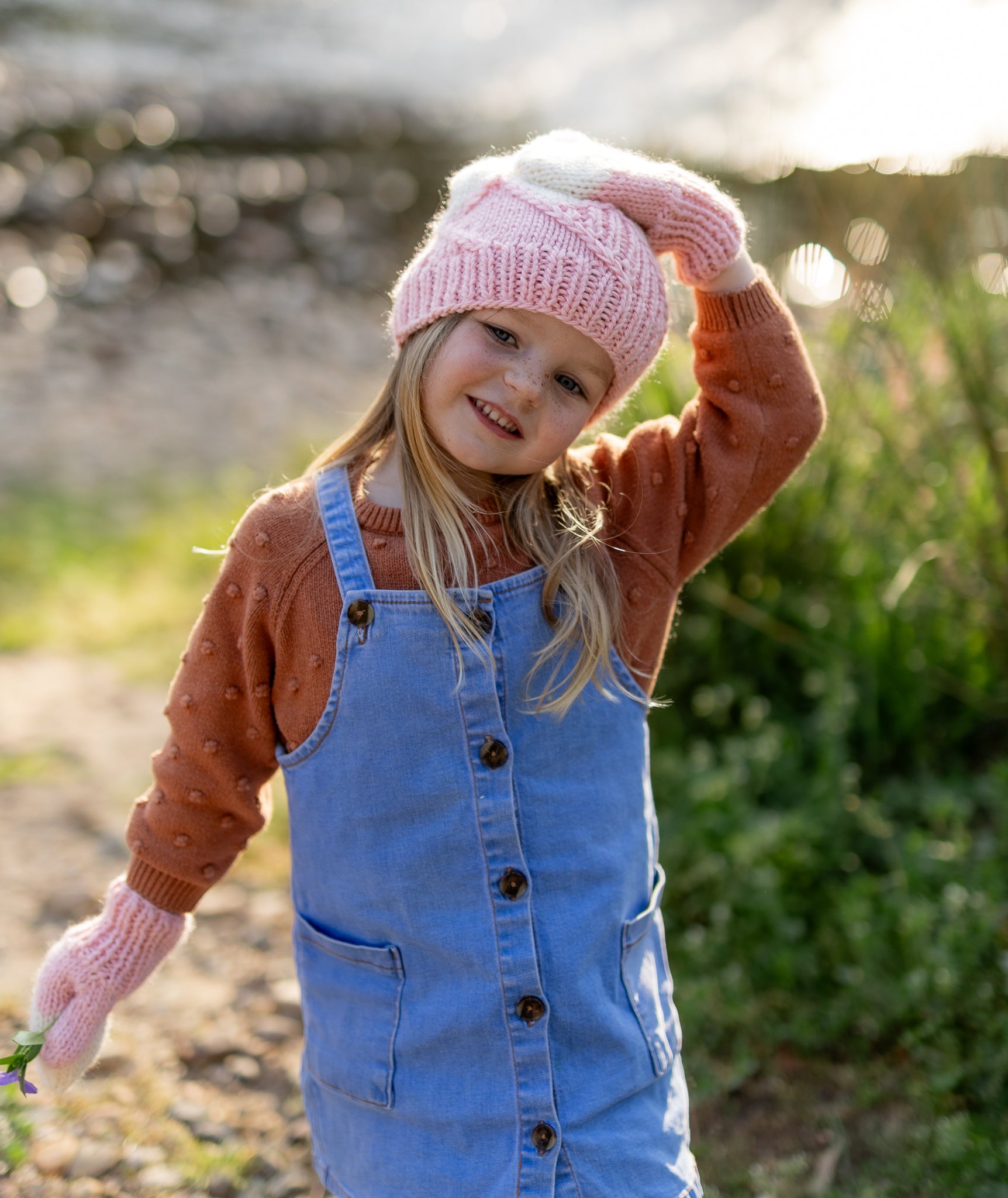 Acorn Mountain Top Beanie Pink