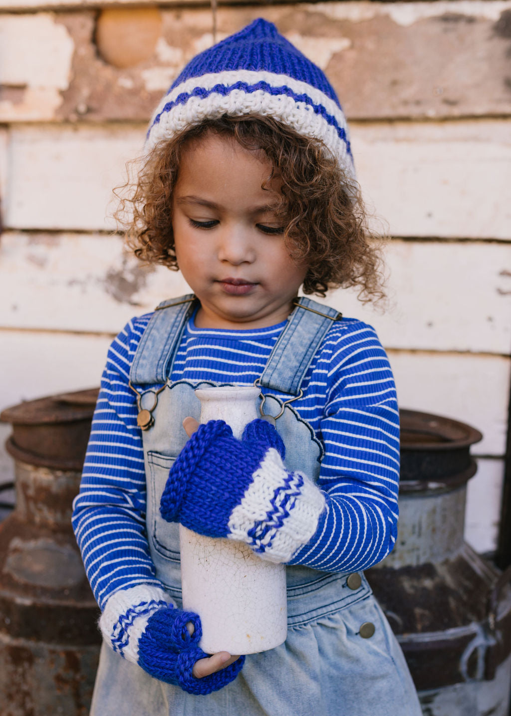 Denmark Mittens Blue and Cream