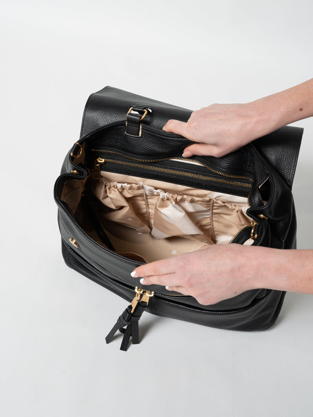 Luxe Ari - Black