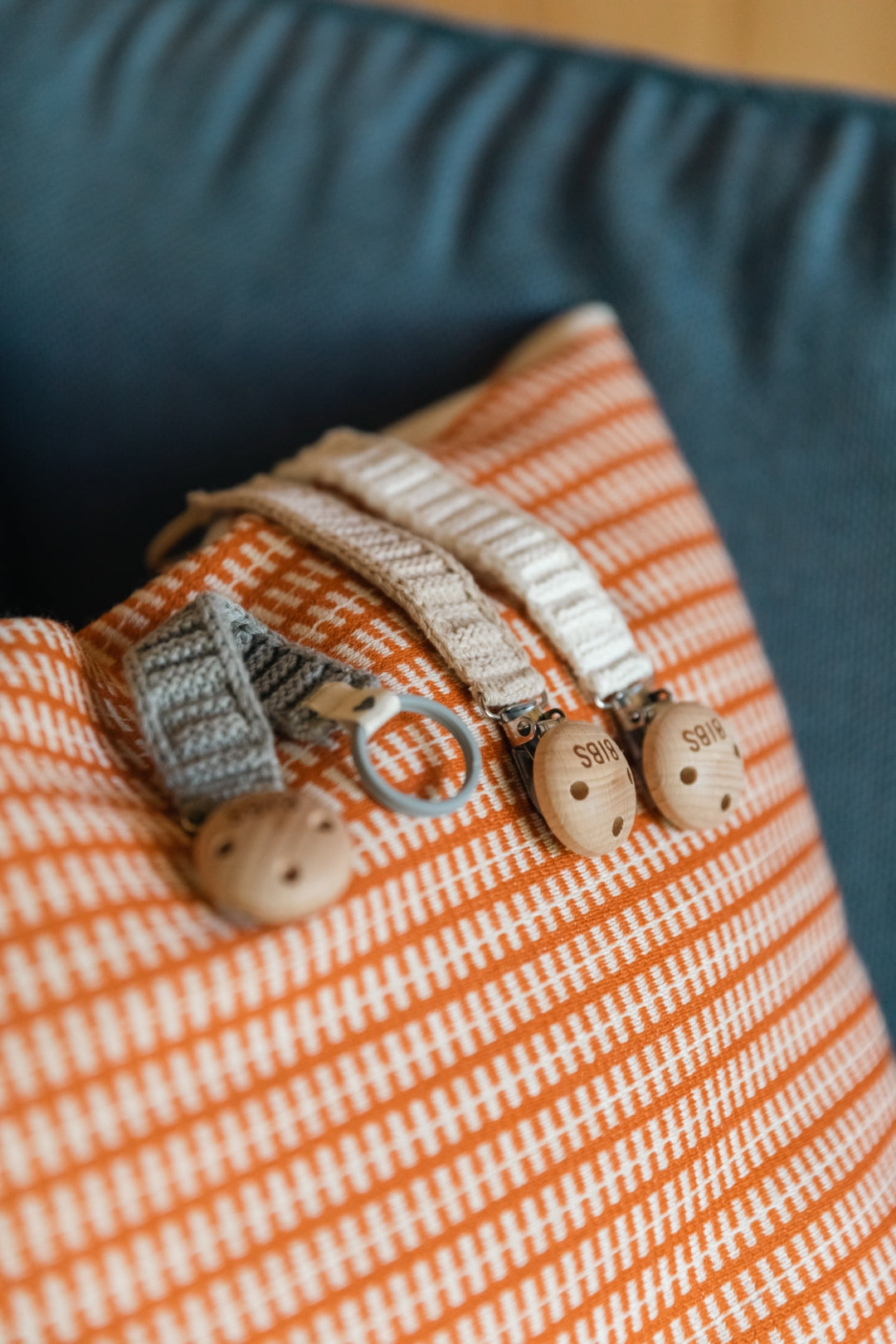 Knitted Pacifier Clip - Vanilla