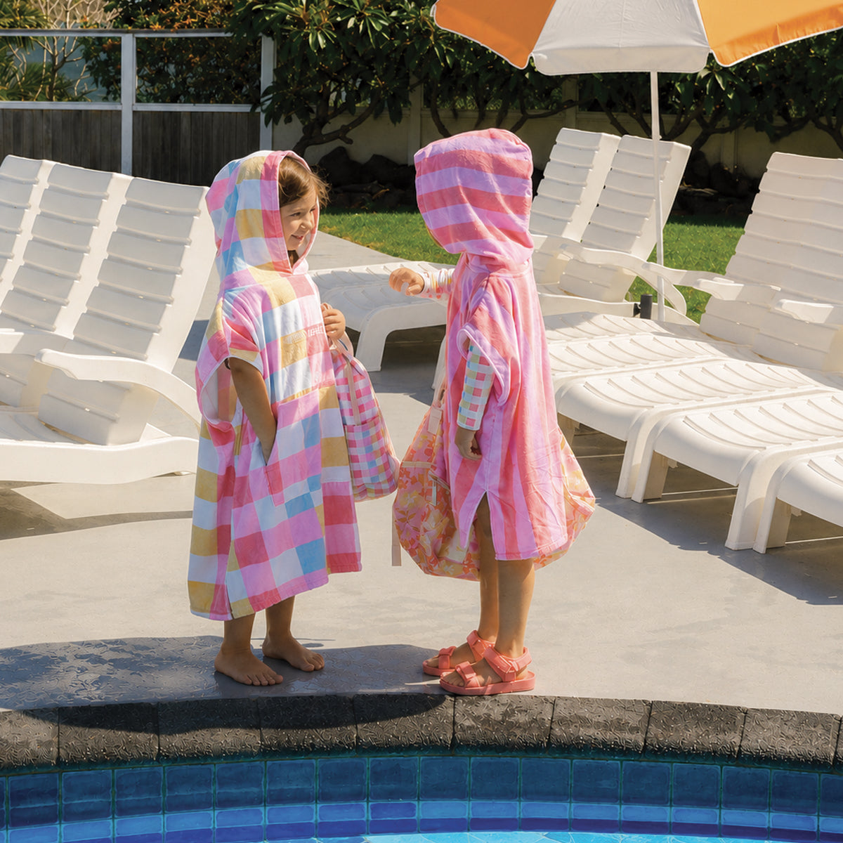Hooded Towel Pop Gingham