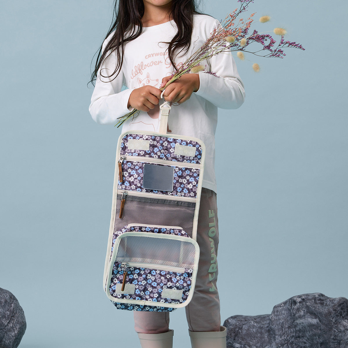 Hanging Toiletry Bag - Flower Fields