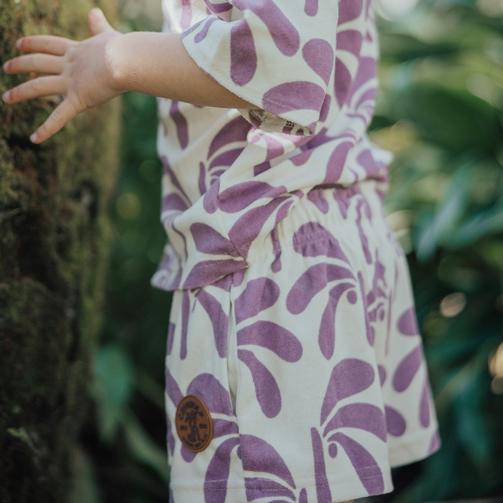 Crywolf Resort Set - Lilac Palms