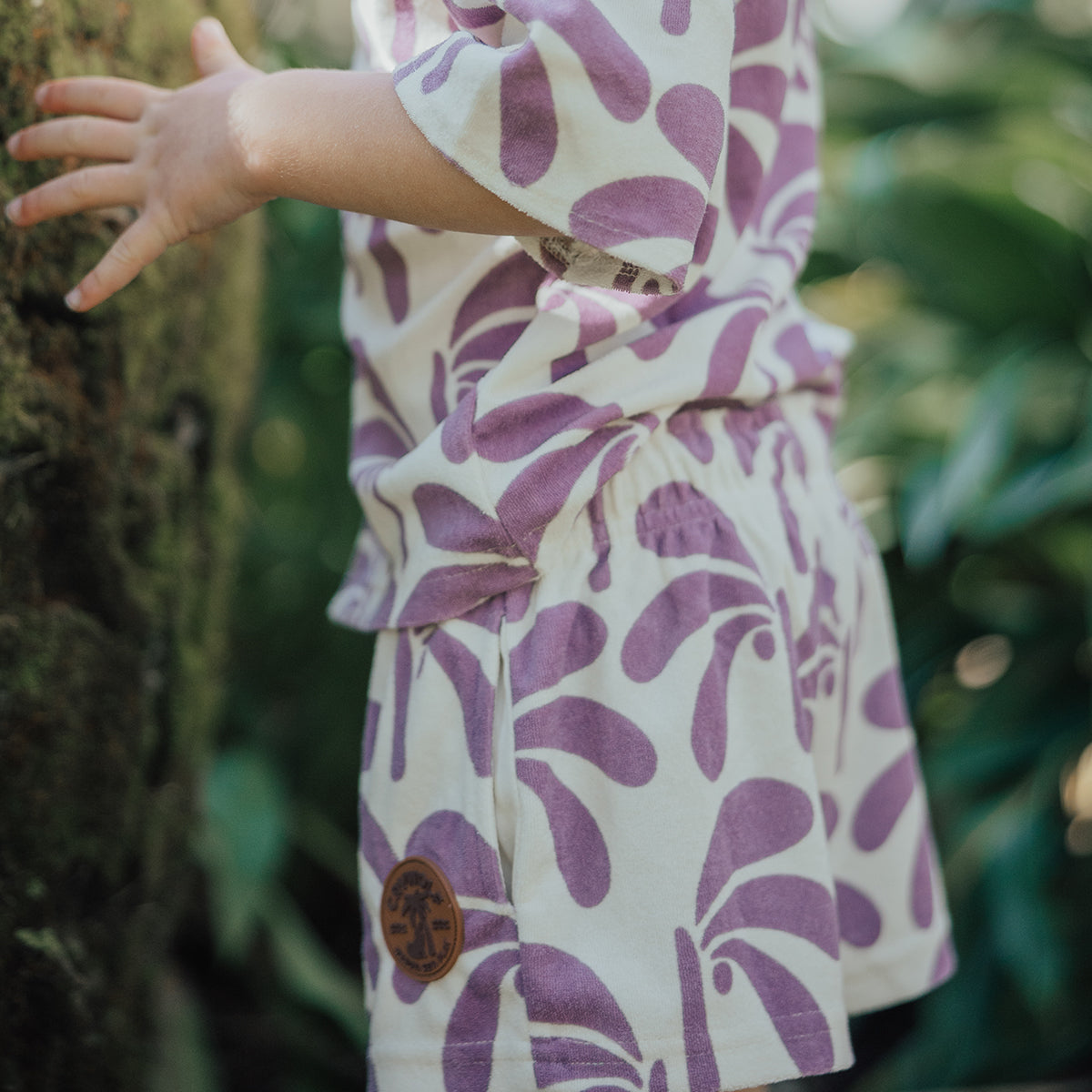 Crywolf Resort Set - Lilac Palms