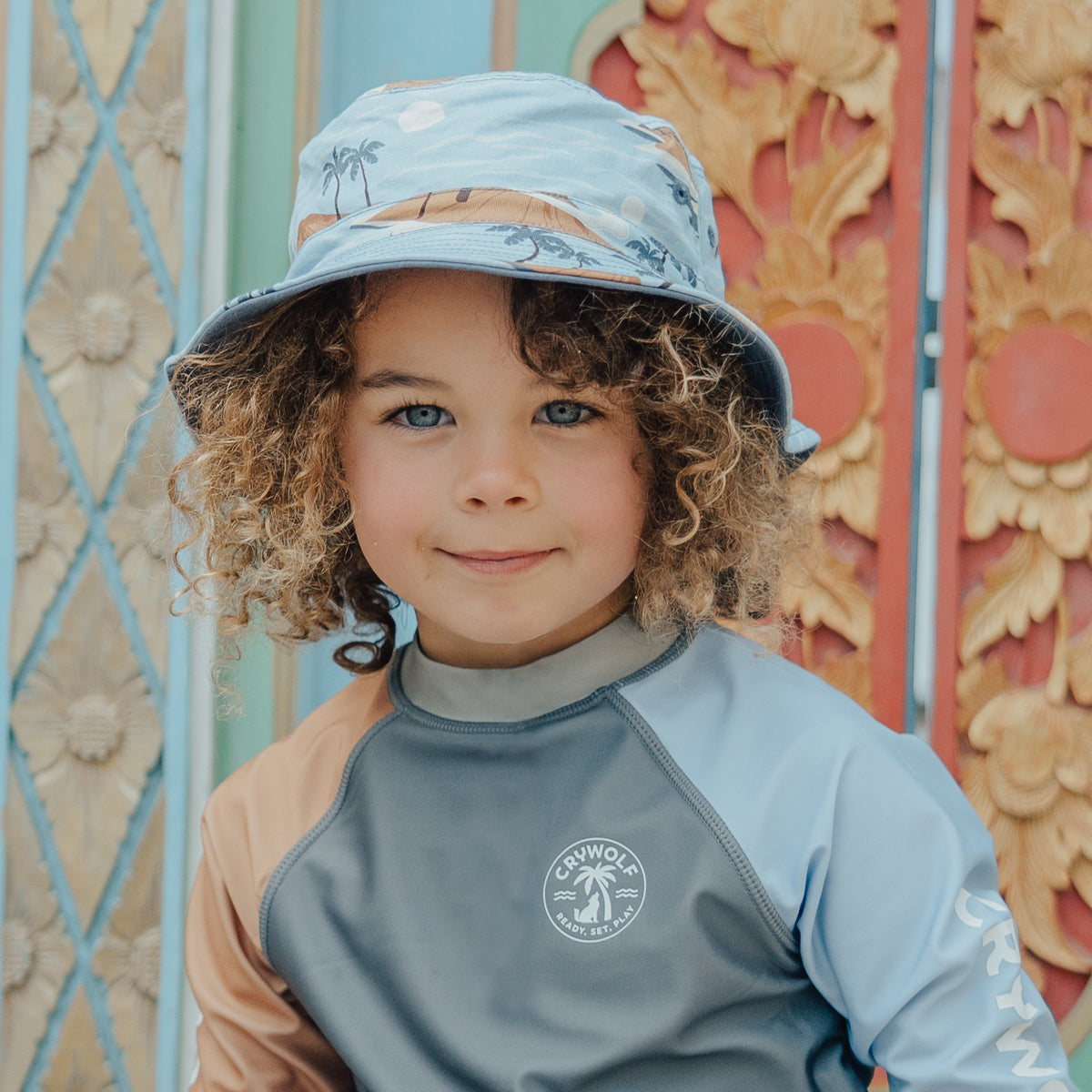 Crywolf Reversible Bucket Hat - Blue Lost Island