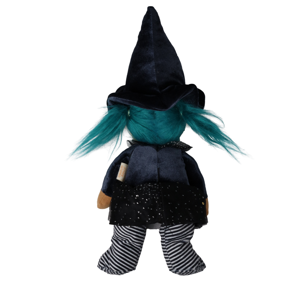 Dinky Dinkum Winnie Witch