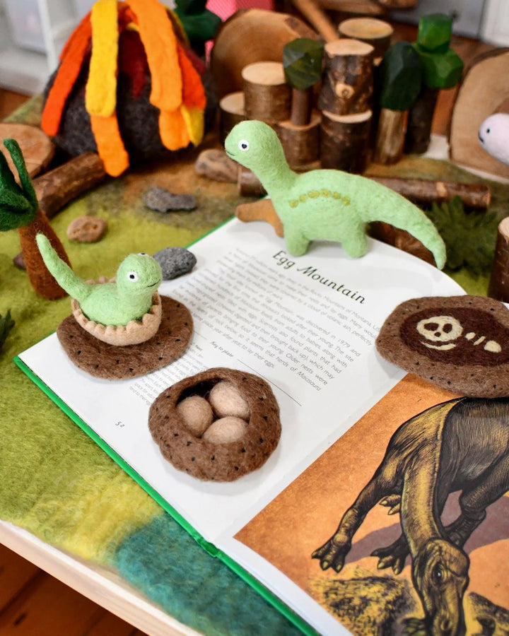 Tara Treasures Felt Life Stages of a Dinosaur - Brontosaurus