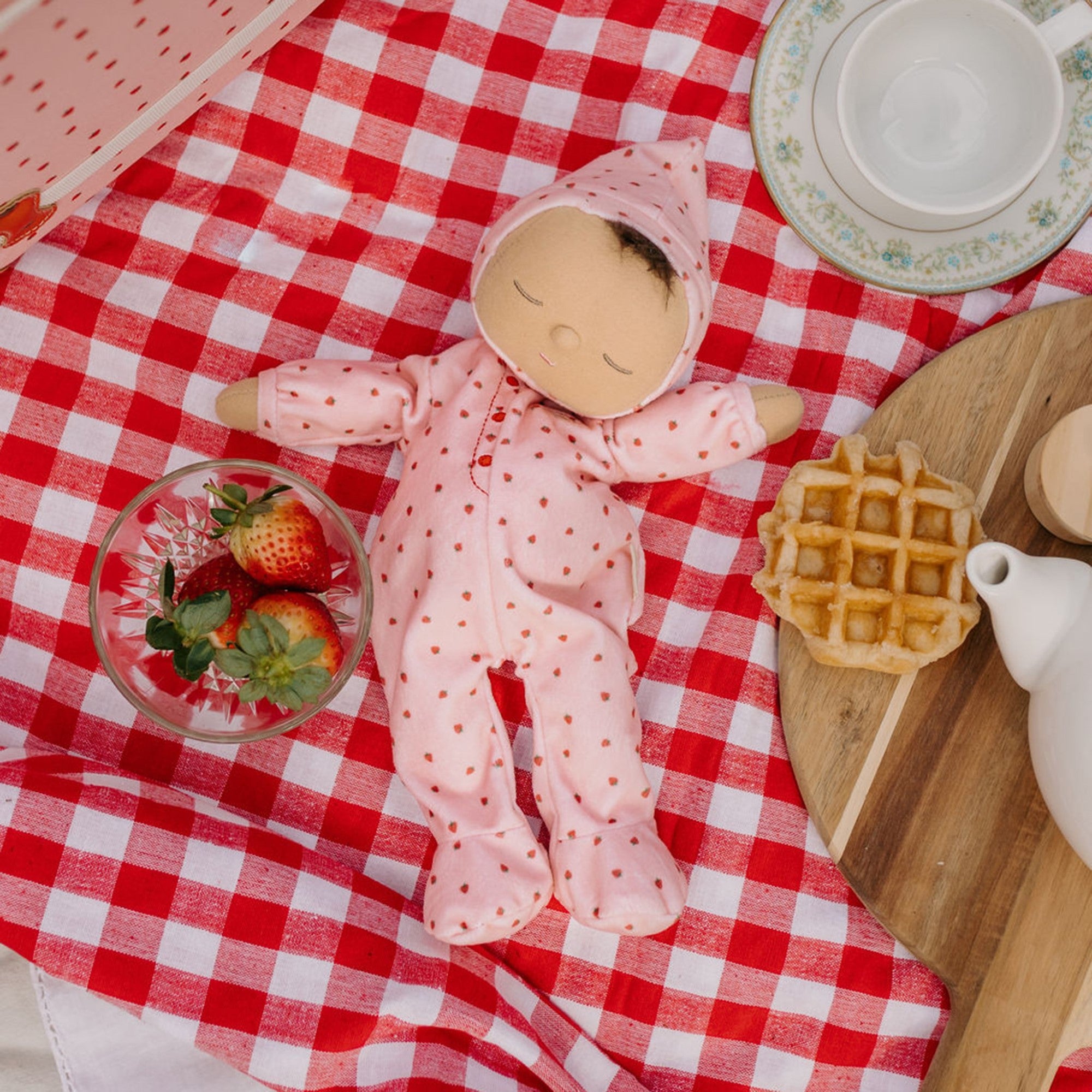 Dozy Dinkum Doll Pip - Strawberry