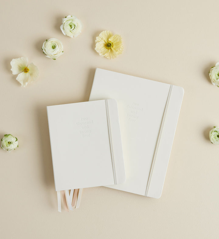 Emma Kate Co. 2024 Planner | Signature | Horizontal Weekly | Crema