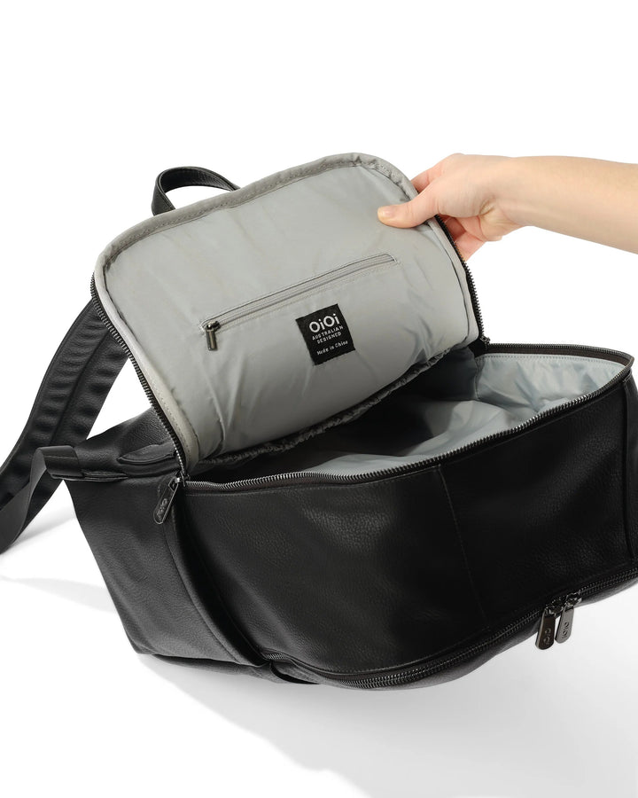 OiOi Nappy Backpack Multitasker - Black