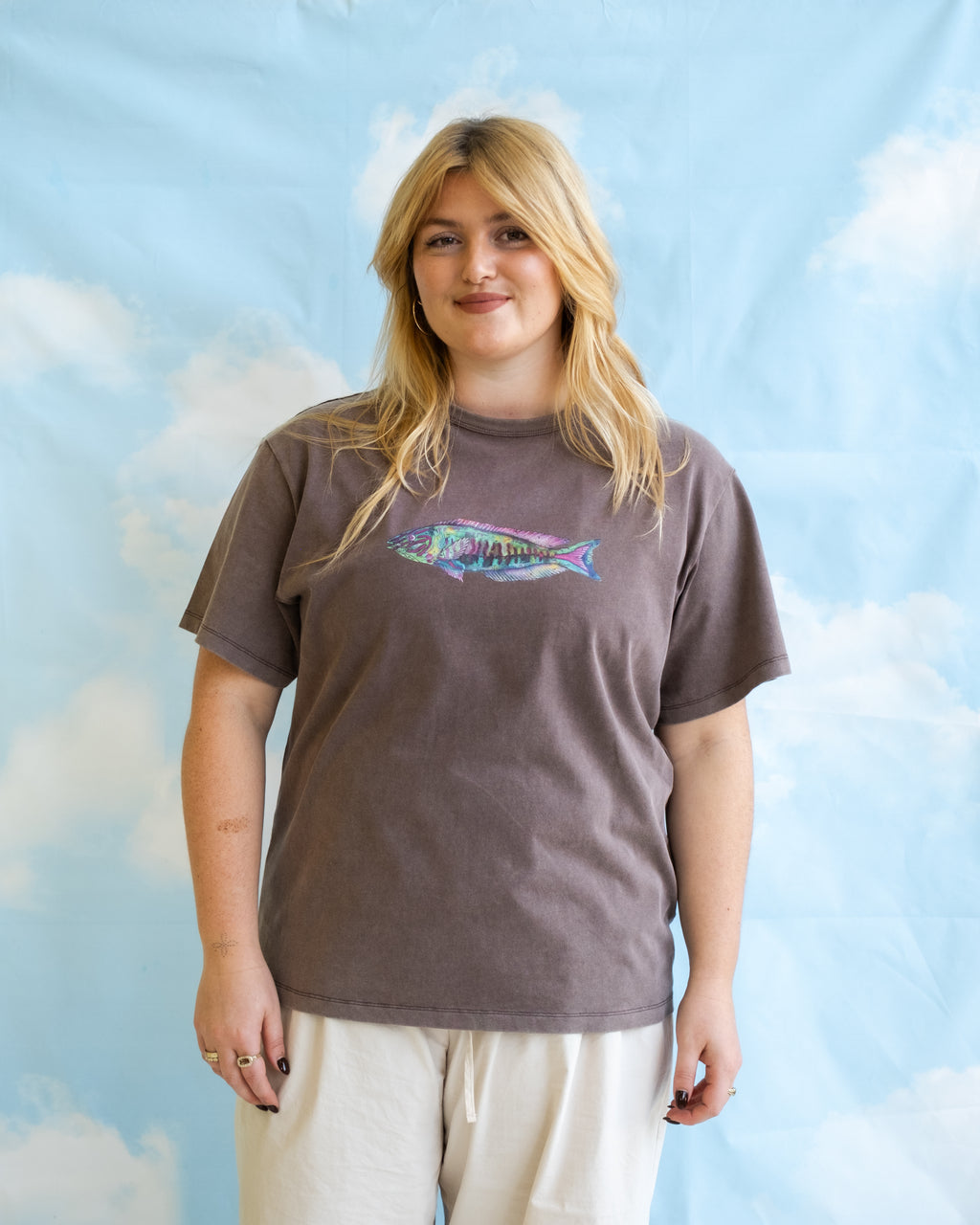 Ladies Parrot Fish Tee - Dune