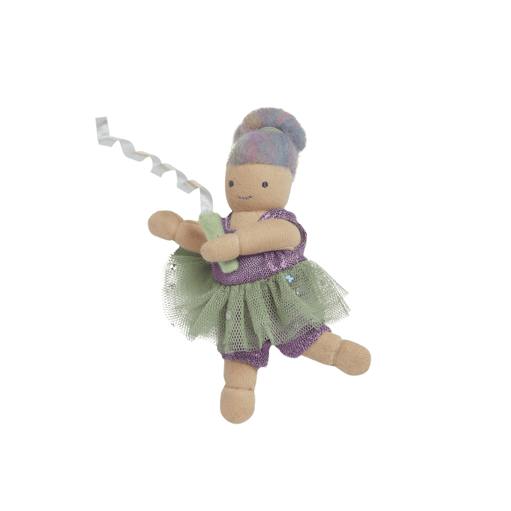 Olli Ella Holdie Adara the Acrobat