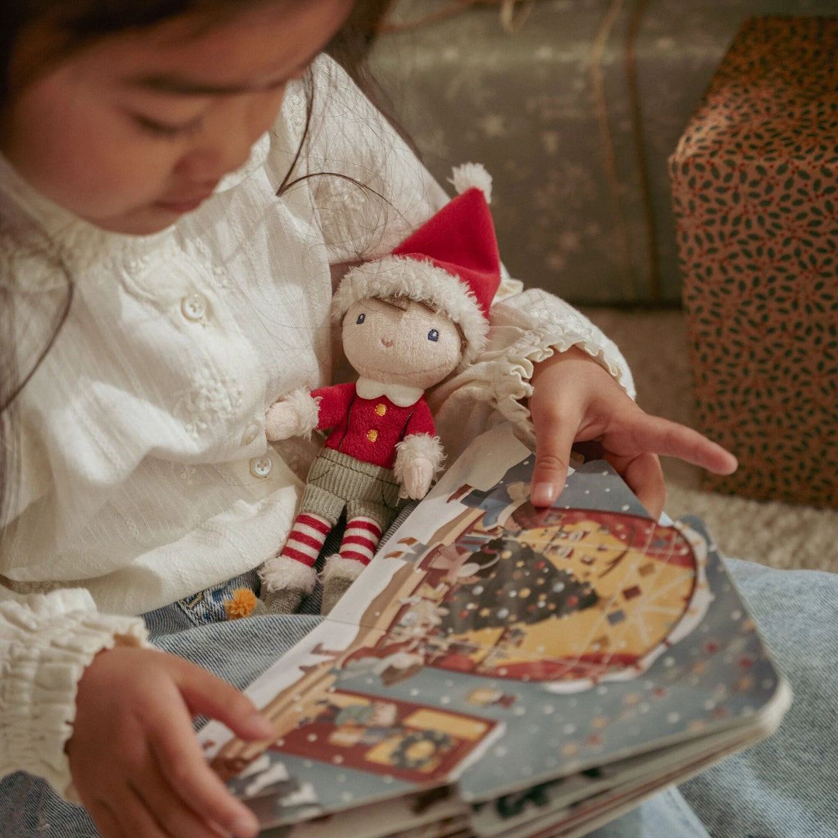 Little Dutch Christmas Book and Cuddle Jim