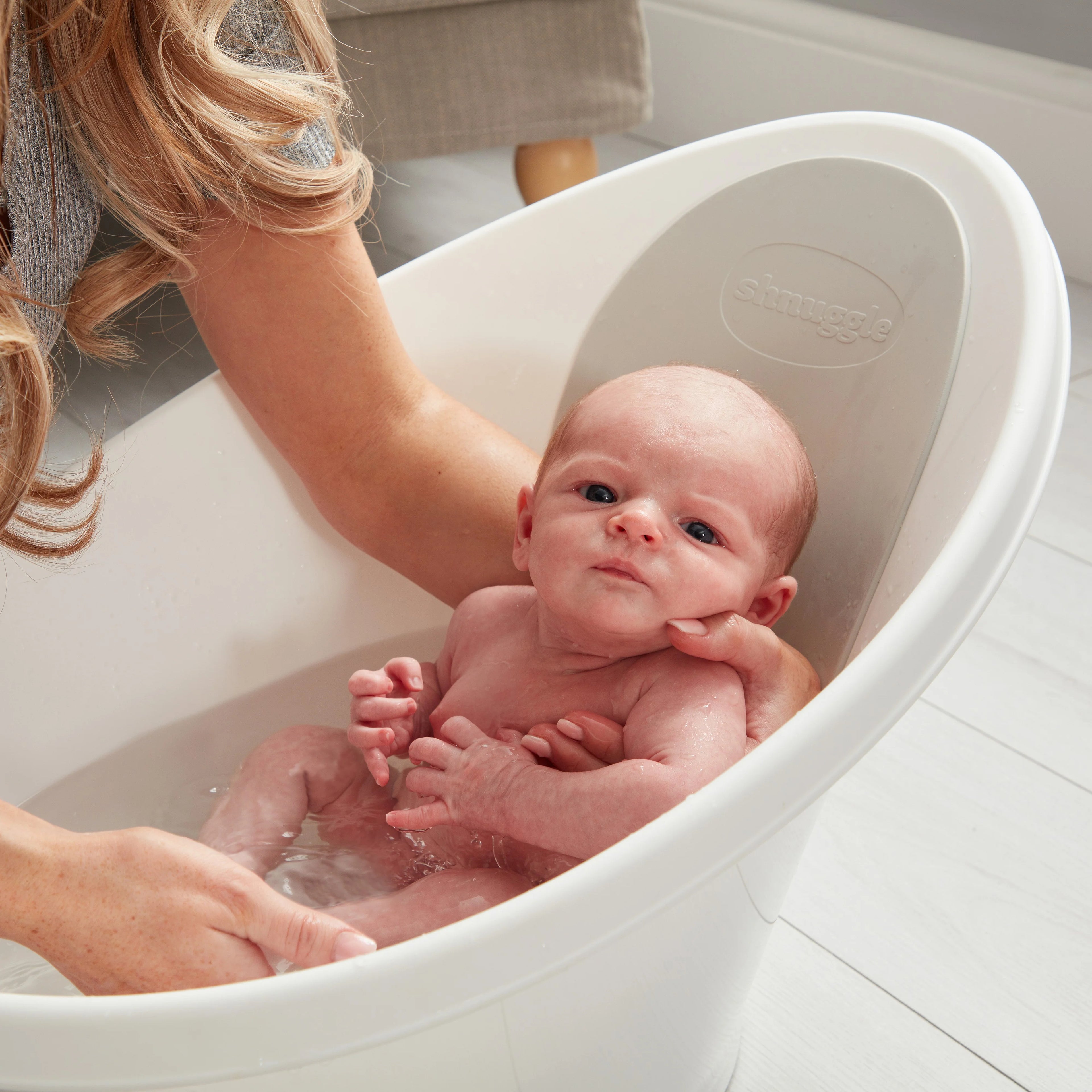 Shnuggle Baby Bath with Plug - Lilac