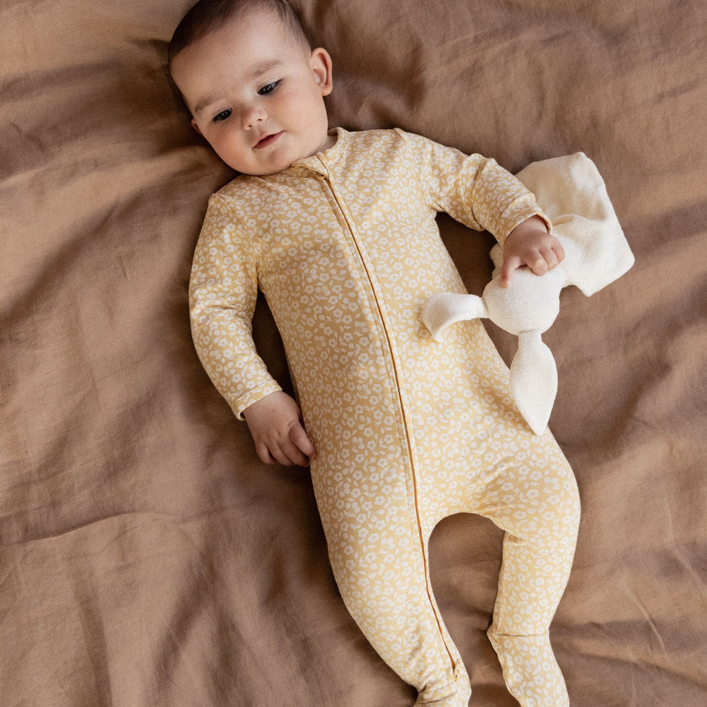 Dreamlands Suit - Kitchen Garden Raffia Print
