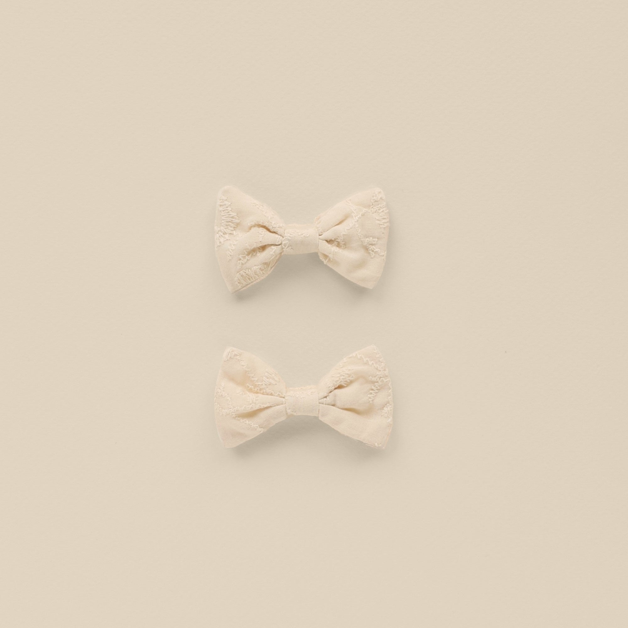Little Bow Clip - Natural