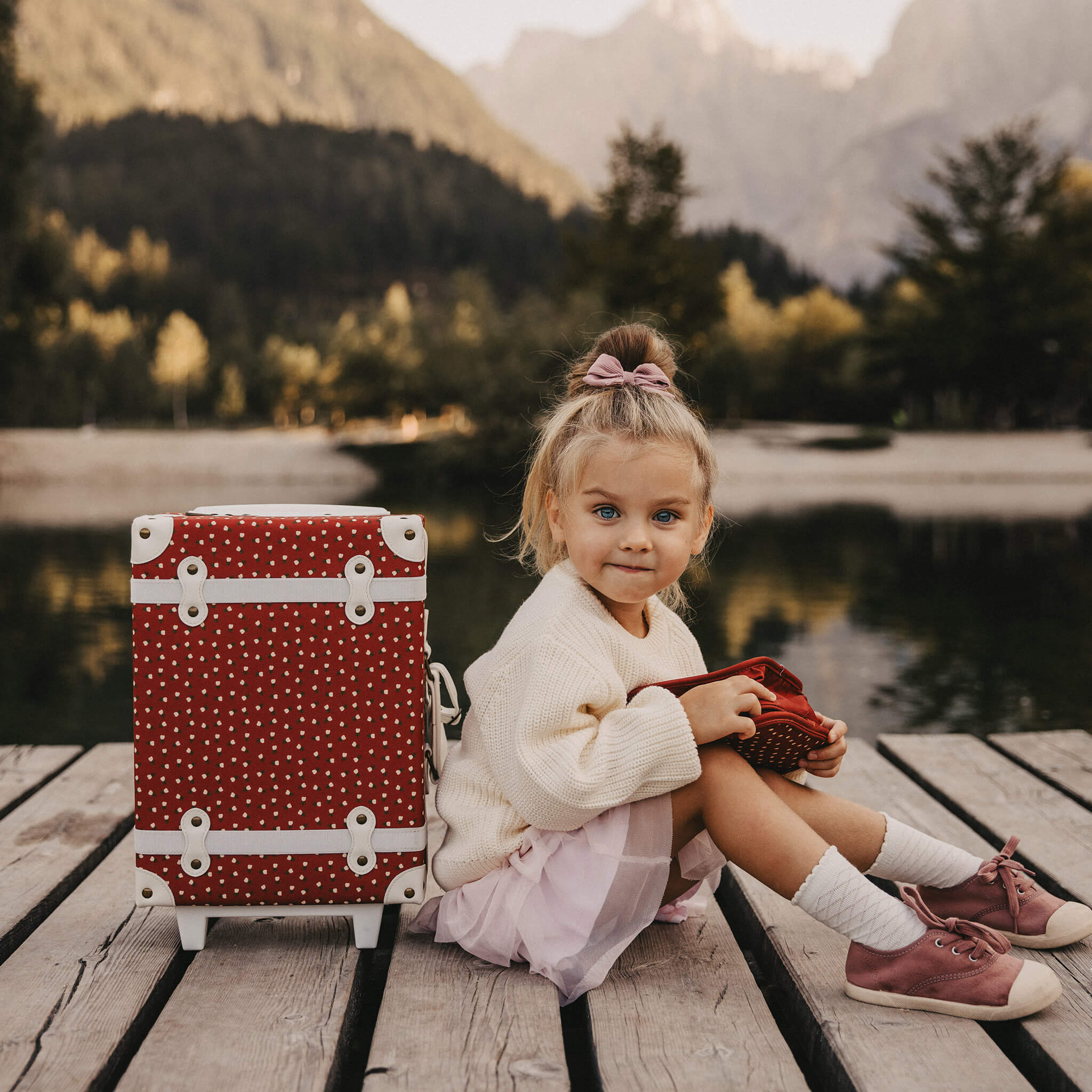 Holiday See-Ya Suitcase - Sweetheart Red