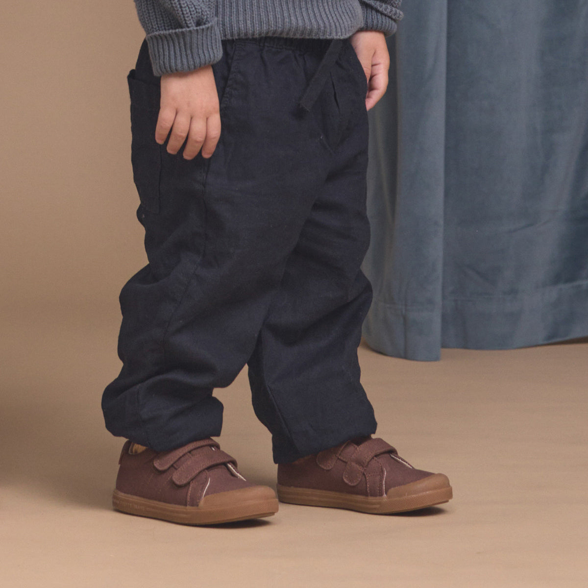 Otto Canvas Chocolate