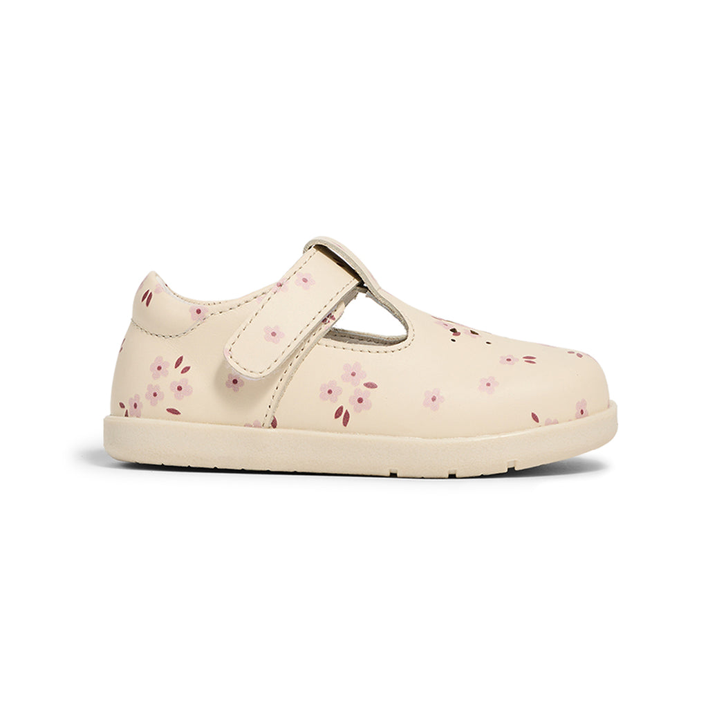 Miley Winter Bloom