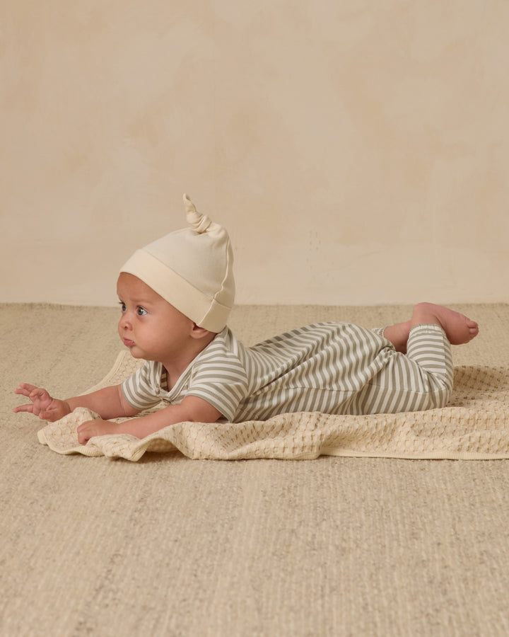 PRE-ORDER Quincy Mae Knotted Baby Hat || Natural