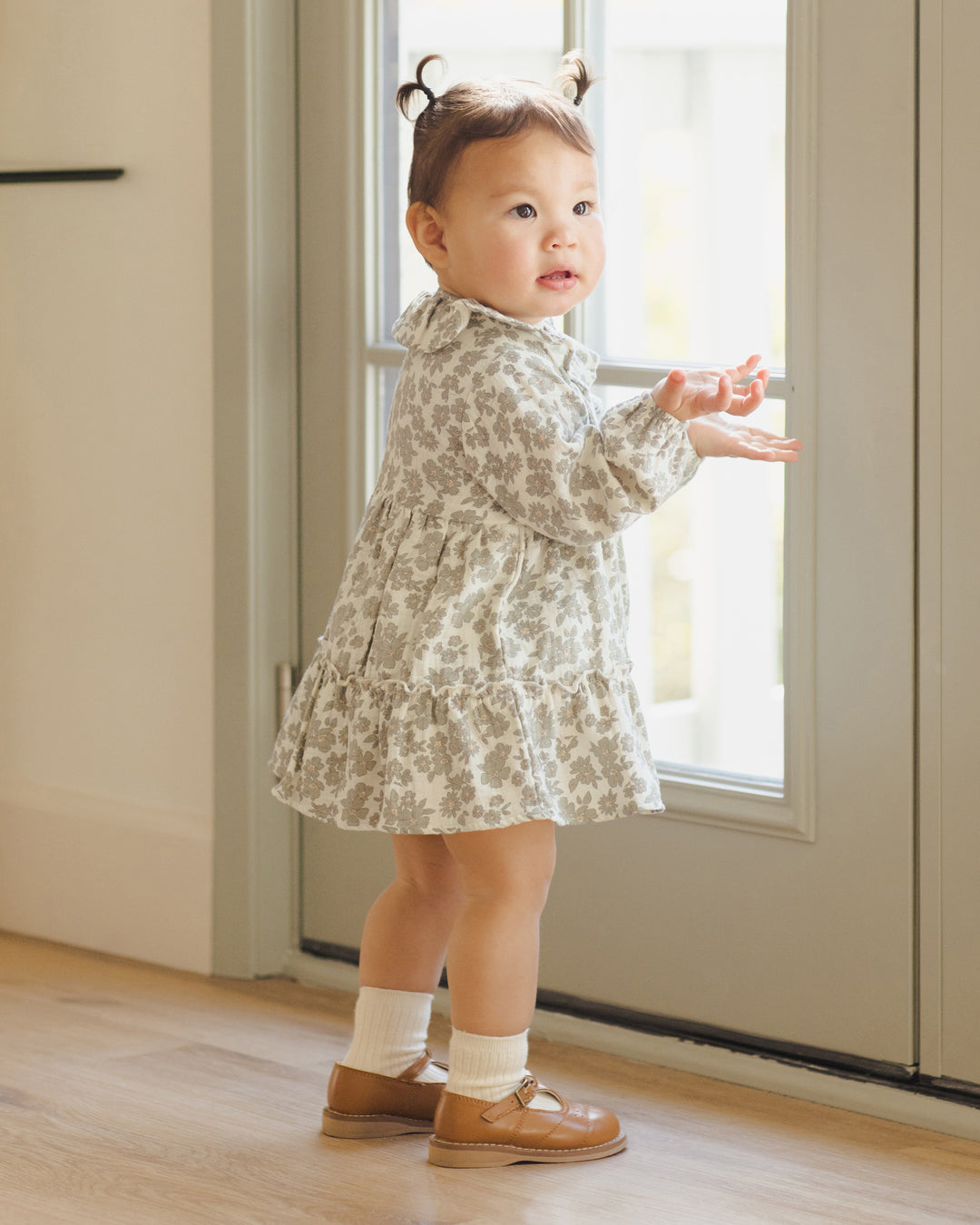 PRE-ORDER Quincy Mae Ruffle Collar Button Dress || Green Floral
