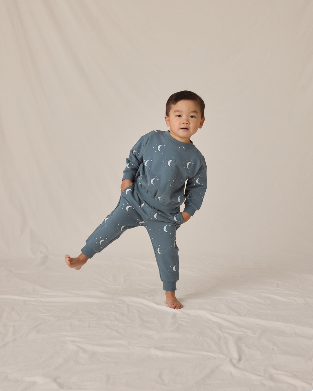 PRE-ORDER Quincy Mae Relaxed Fleece Sweatpant - Silver Moons
