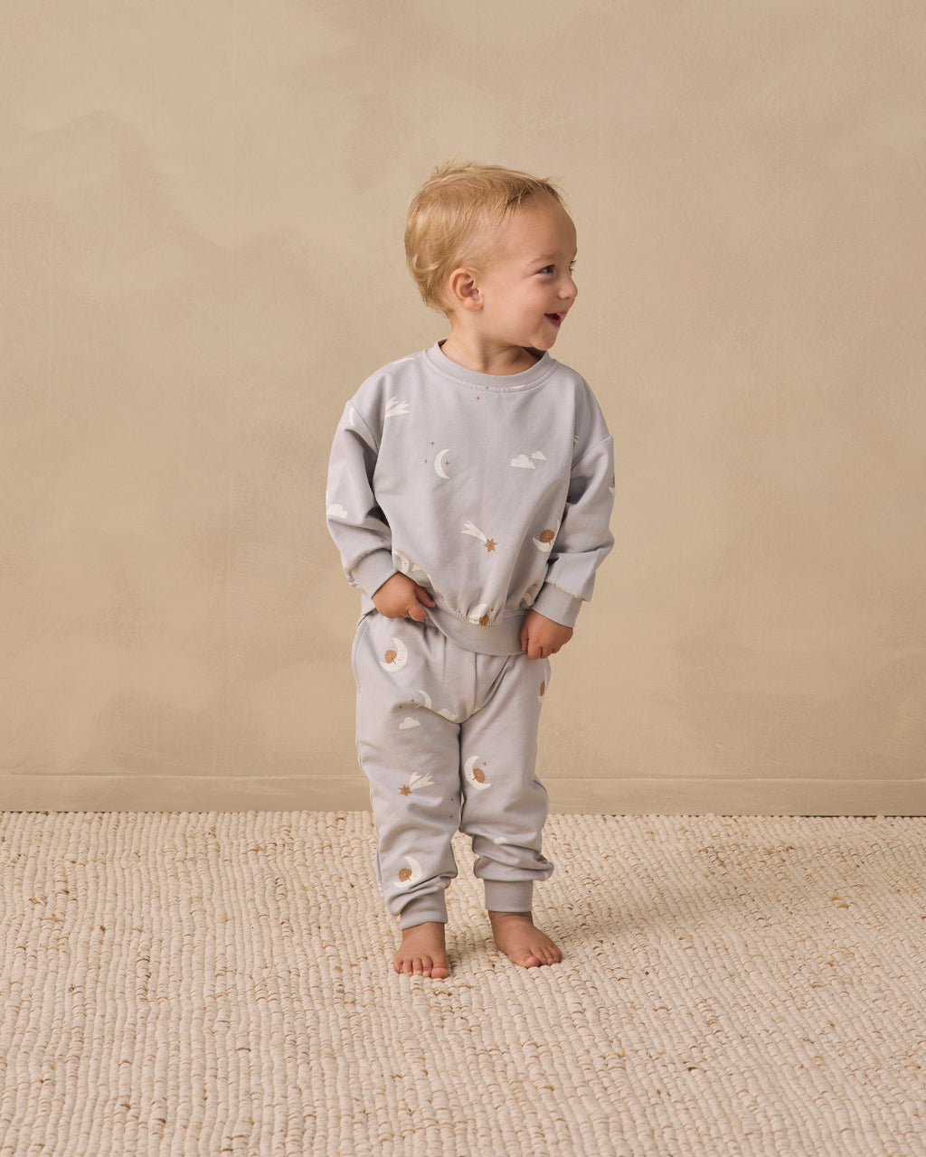 PRE-ORDER - Relaxed Sweatshirt - Sky Friends