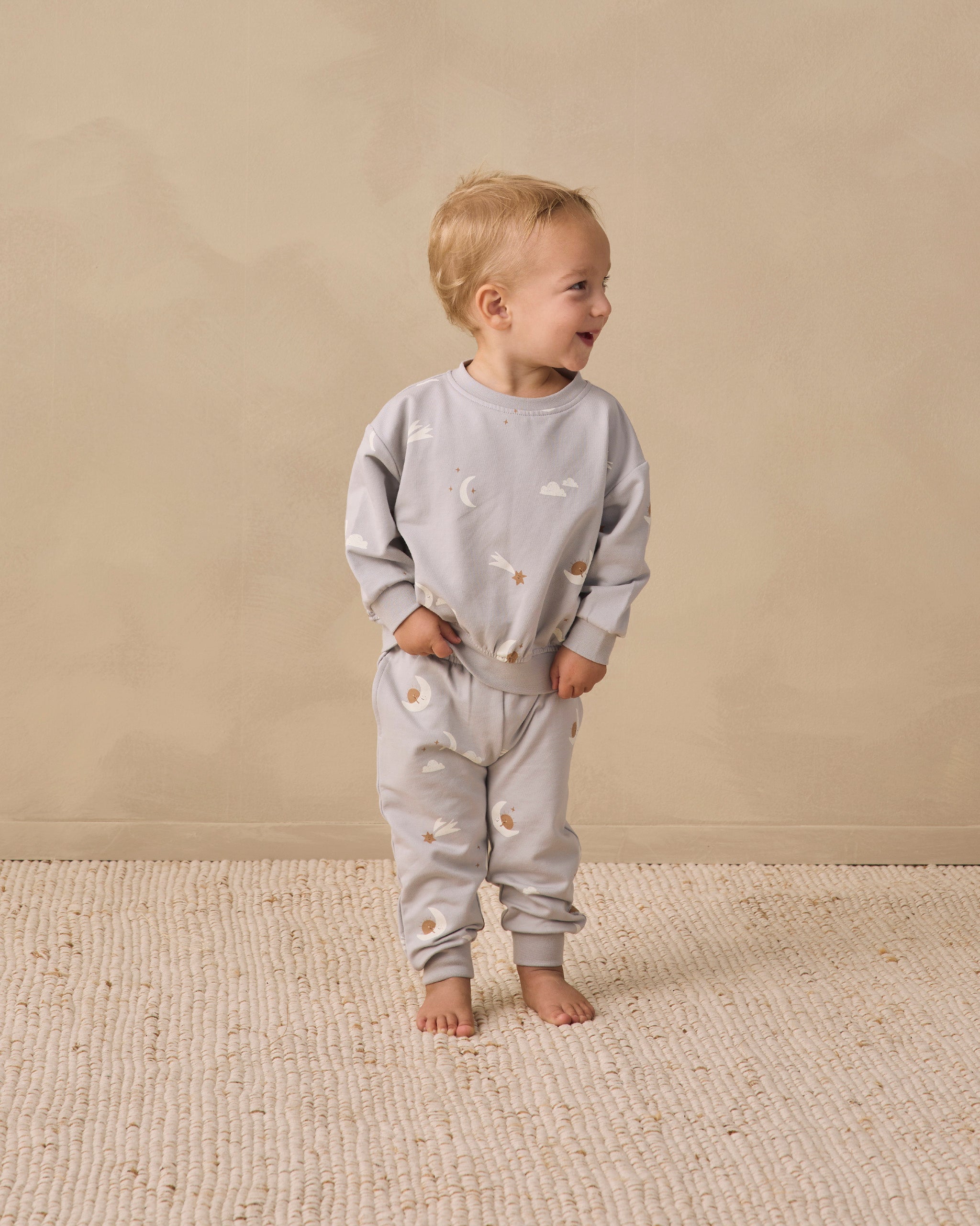 PRE-ORDER - Relaxed Sweatshirt - Sky Friends