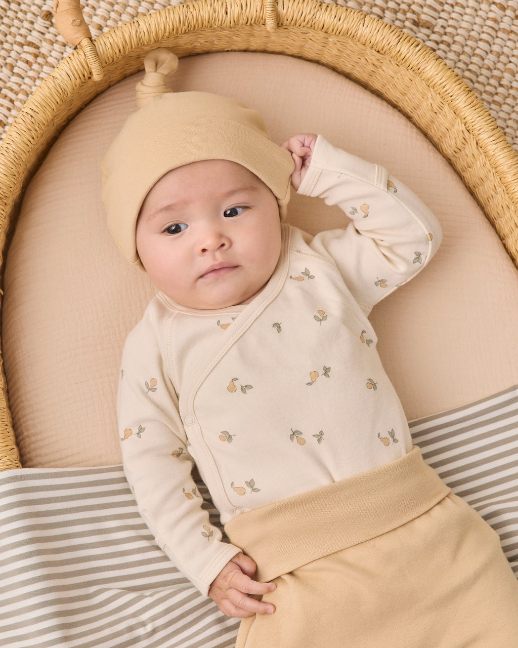 Side Snap Bodysuit + Pant Set Pears
