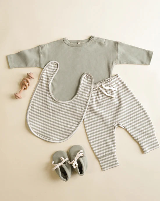 PRE-ORDER Quincy Mae Jersey Snap Bib, 2 Pack || Fox Land, Fern Stripe