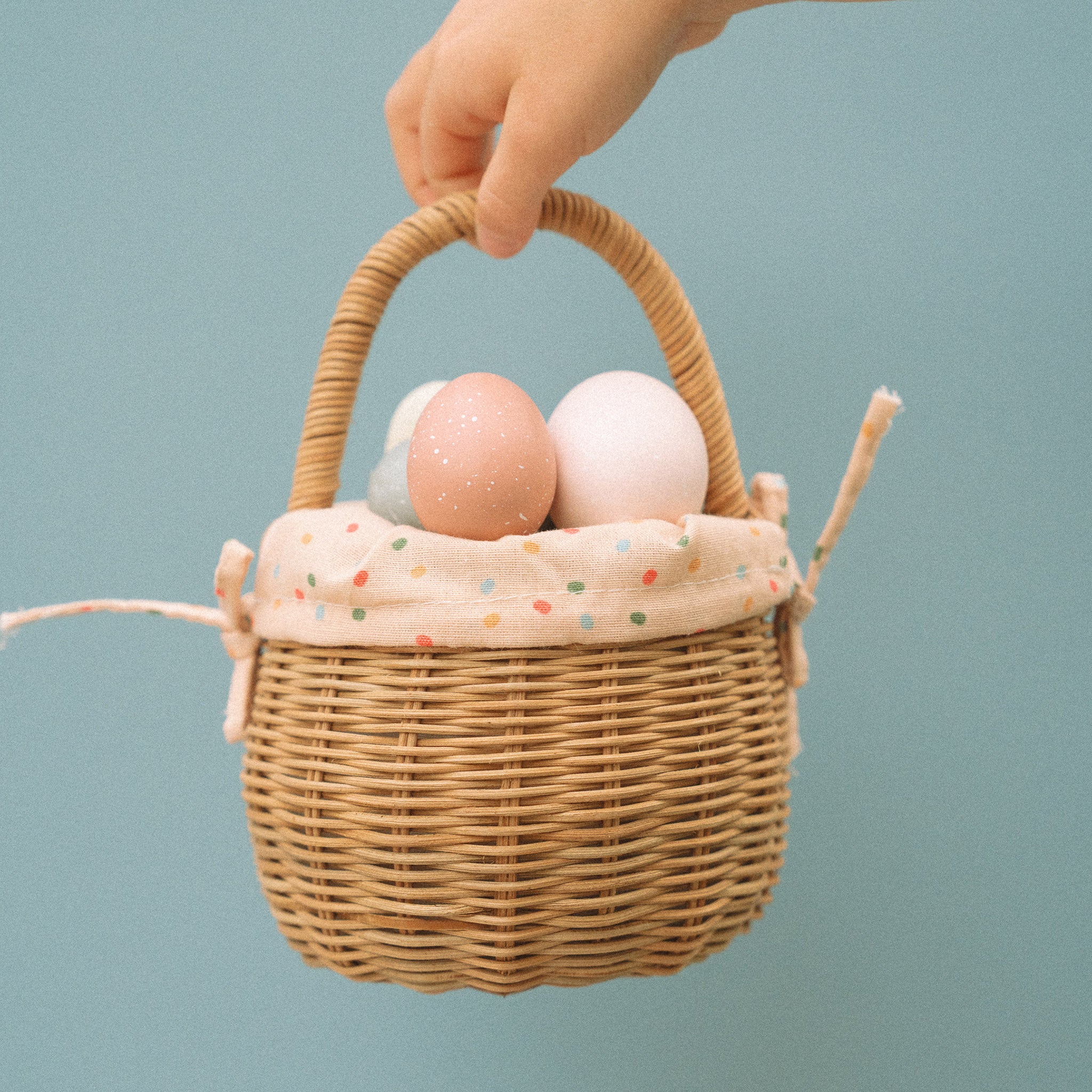 Rattan Berry Basket with Lining - Gumdrop