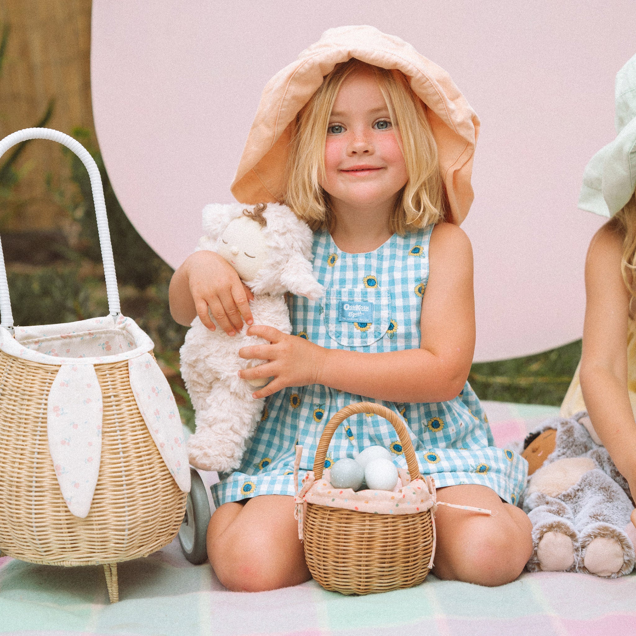 Rattan Berry Basket with Lining - Gumdrop