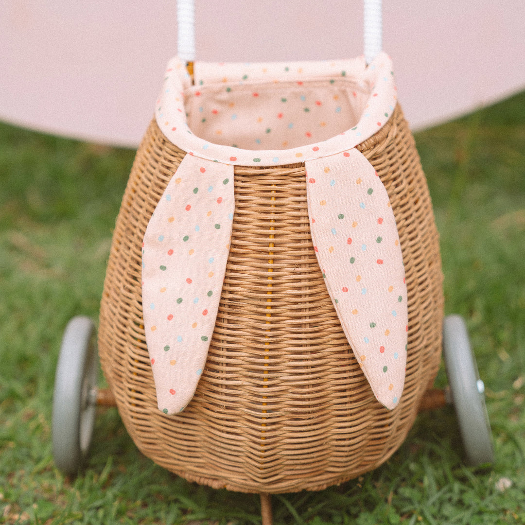 Olli Ella Rattan Bunny Luggy with Lining - Gumdrop