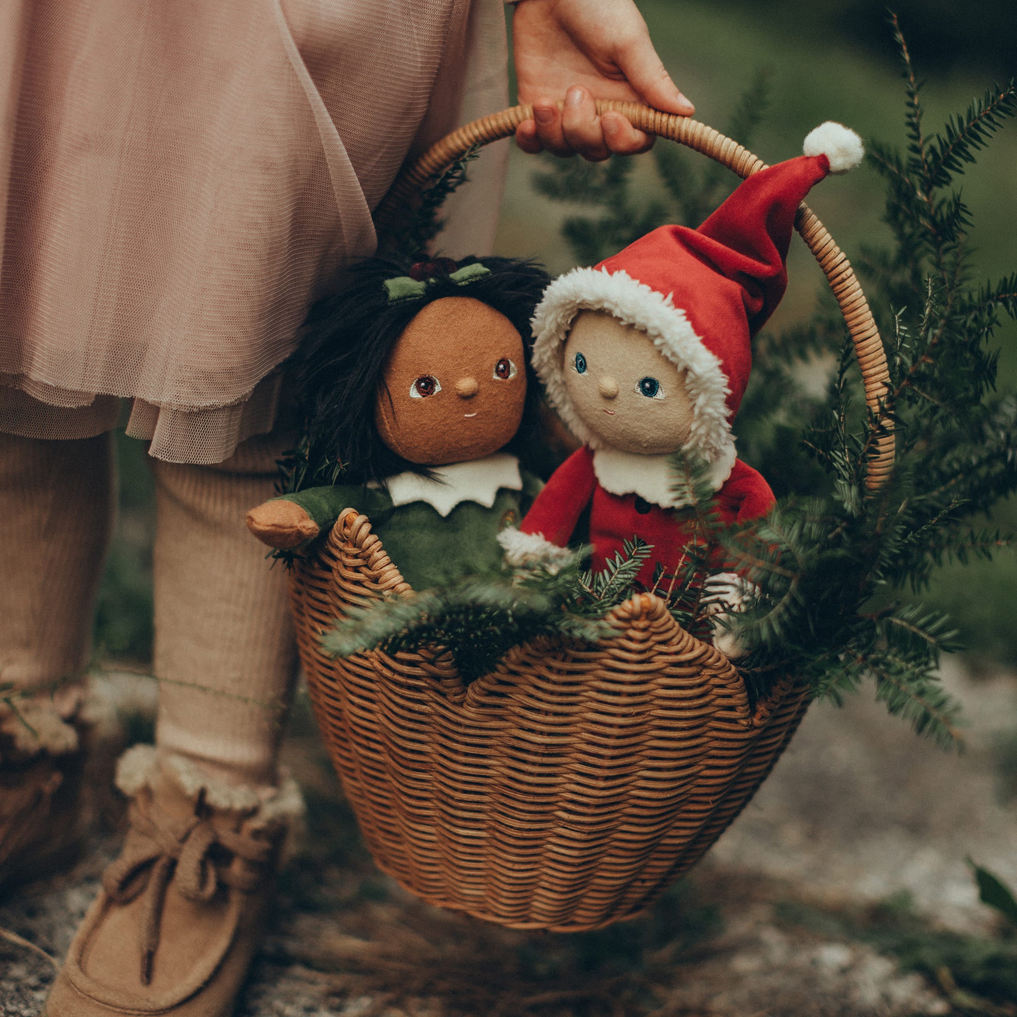 Poinsettia Basket - Natural