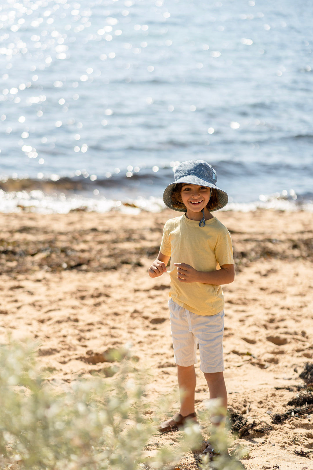 Acorn Wide Brim Bucket Hat - Bulldog