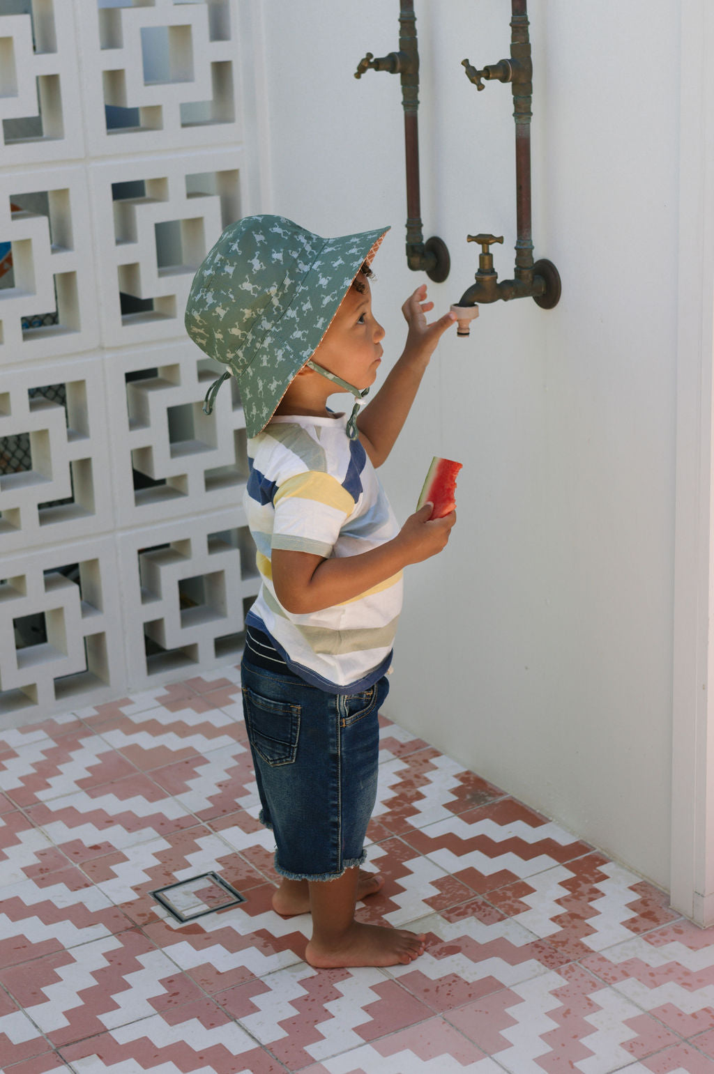Acorn Frogs Wide Brim Bucket Hat