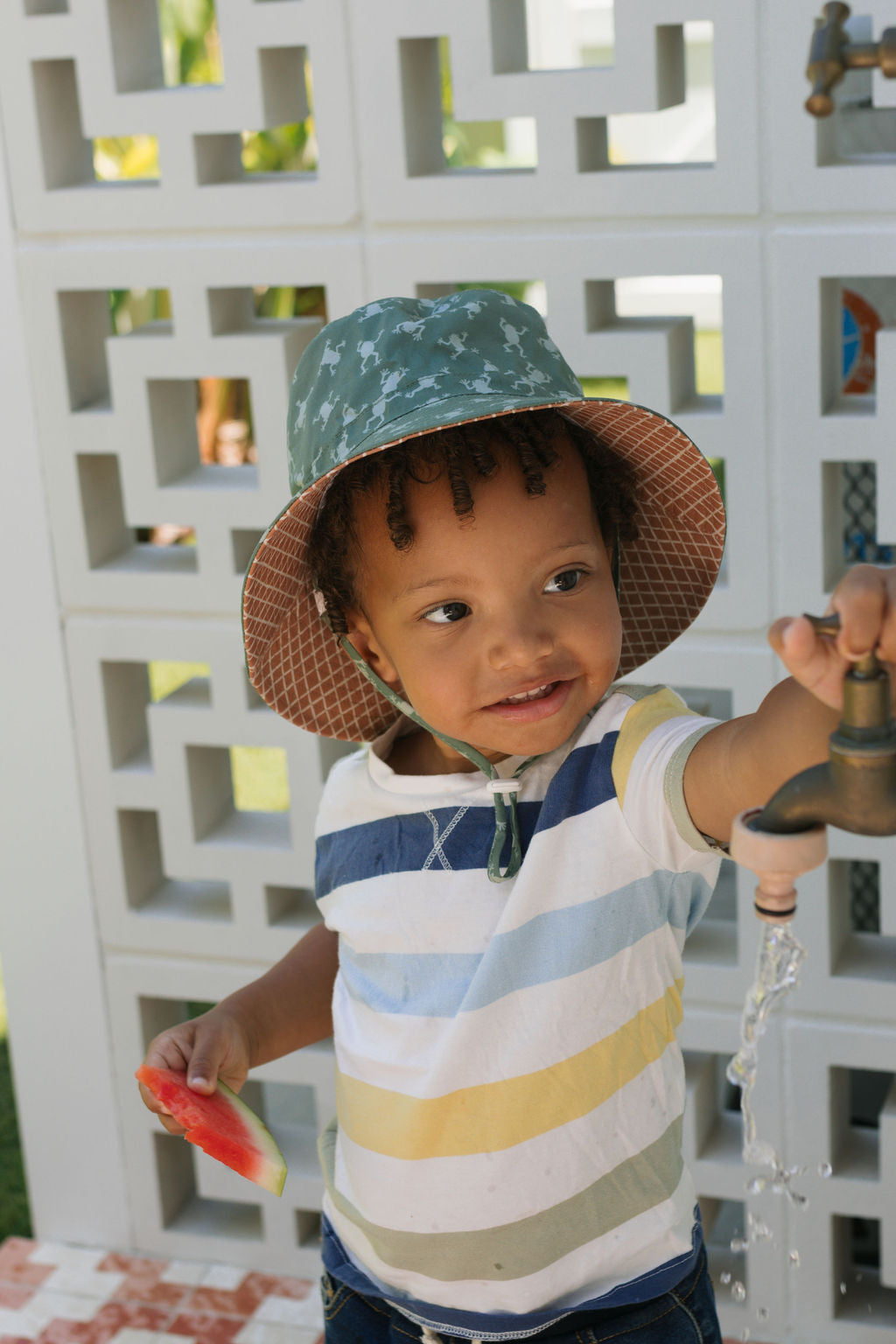 Acorn Frogs Wide Brim Bucket Hat