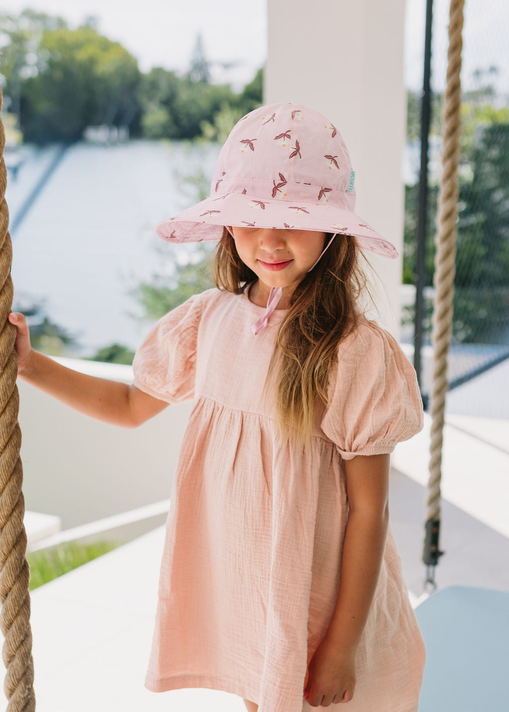 Blush Daisy Wide Brim Sunhat