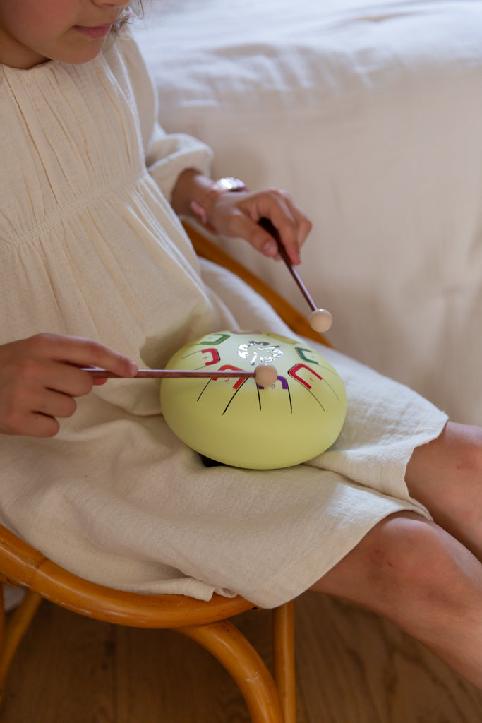 Baby Tambú - Mellow Yellow