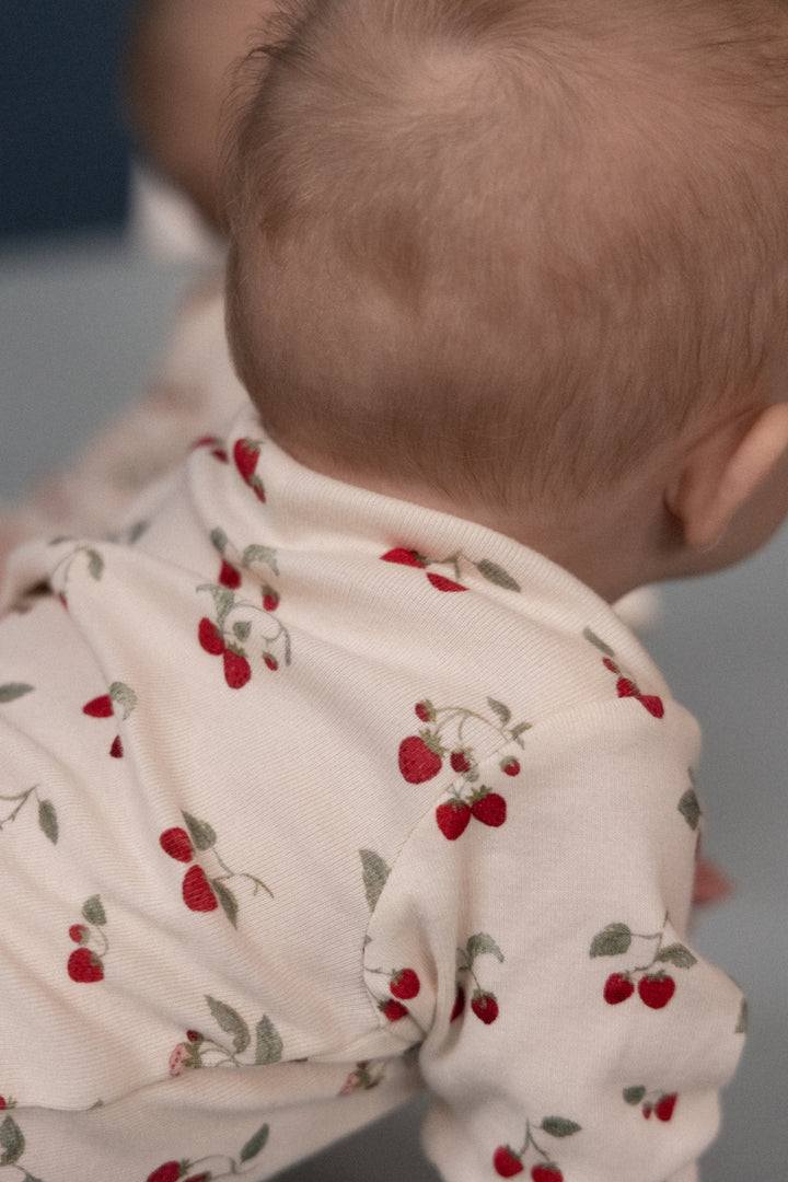 Nature Baby Long Sleeve Bodysuit - Strawberry Blush