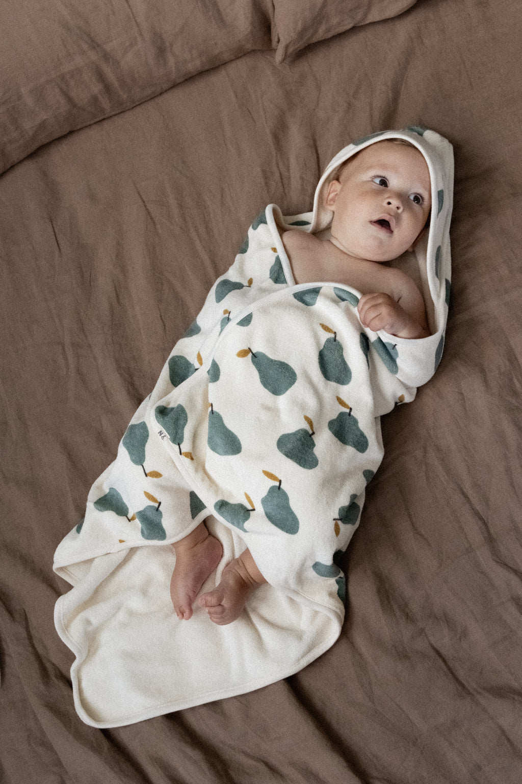 Org Cotton Hooded Towel - Pear Print